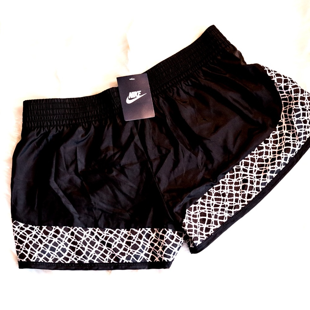 Nike running shorts NWT